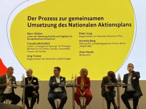Panel mit Vertretungen von Bund, Ländern und Kommunen